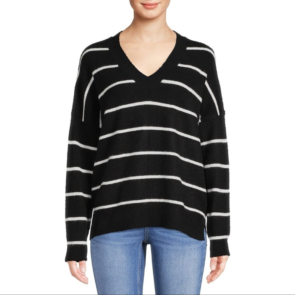 Dreamers by Debut Oversized XS Black and White Striped Women's Sweater